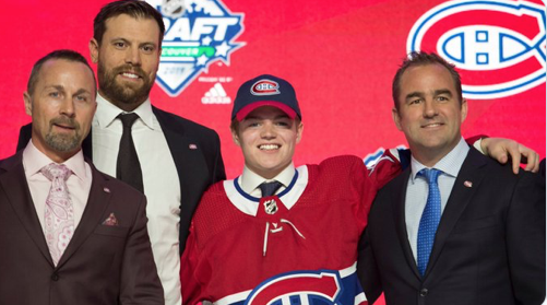 Cole Caufield aurait signé son contrat partout....sauf à Montréal..