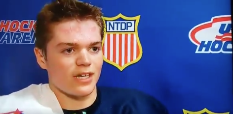 Cole Caufield est prêt pour les médias de Montréal...