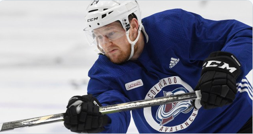 Imaginez à quel point Nathan MacKinnon s'est fait FOU...