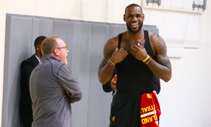 LeBron James DÉTRUIT par son ancien DG....