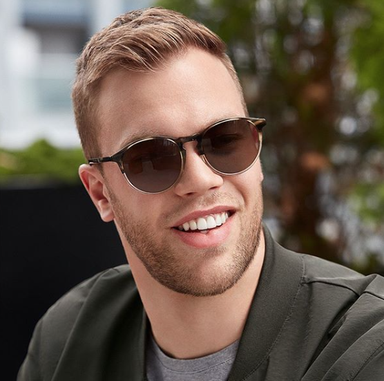 Taylor Hall s'associe avec une compagnie de Montréal !!!