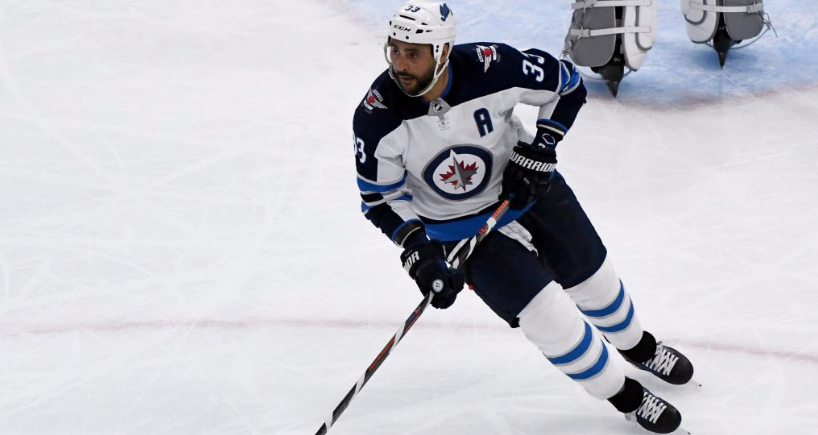 BIG BUFF a été vu sur une photo dans un restaurant de Winnipeg...et le coach des Jets se moque....