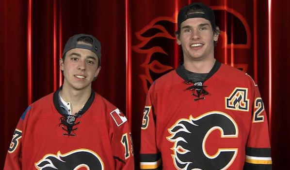 Johnny Gaudreau et Sean Monahan doivent avoir un PETIT PINCEMENT au COEUR..