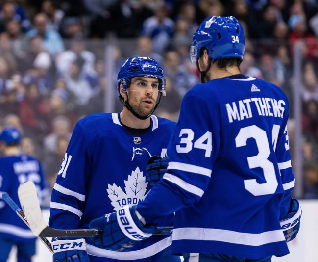 Le MALHEUR d'Auston Matthews...fait le BONHEUR de John Tavares...