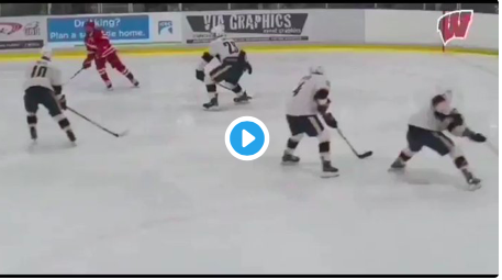 Les 3 buts de Cole Caufield sont rendus VIRALS sur la TOILE québécoise..