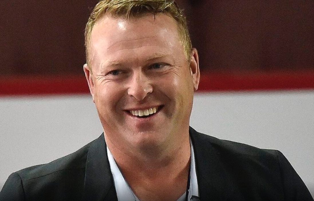 Martin Brodeur se PINCE....