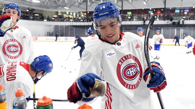 Nick Suzuki beaucoup TROP LOURD sur patins....