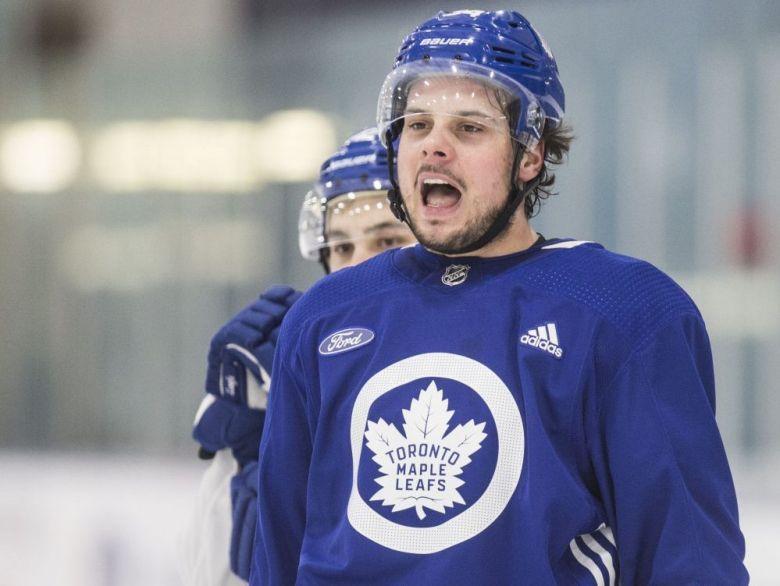 Auston Matthews se fait DÉTRUIRE à Toronto..