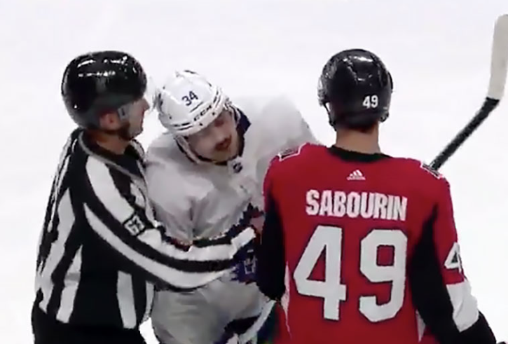 HAHAHA...Auston Matthews va aller se cacher !!!