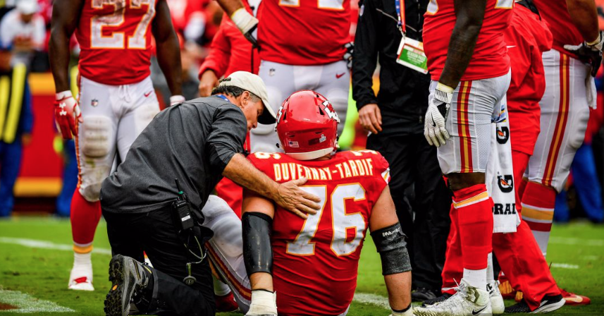 Laurent Duvernay-Tardif se BLESSE encore...