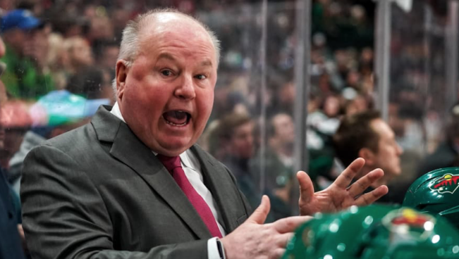 Le coach du Wild se fait attaquer publiquement par son propre joueur