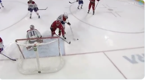 Pendant que le trio préféré à Claude est sur la glace...