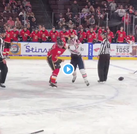 Vidéo: On pensait que le gars était MORT sur la glace...