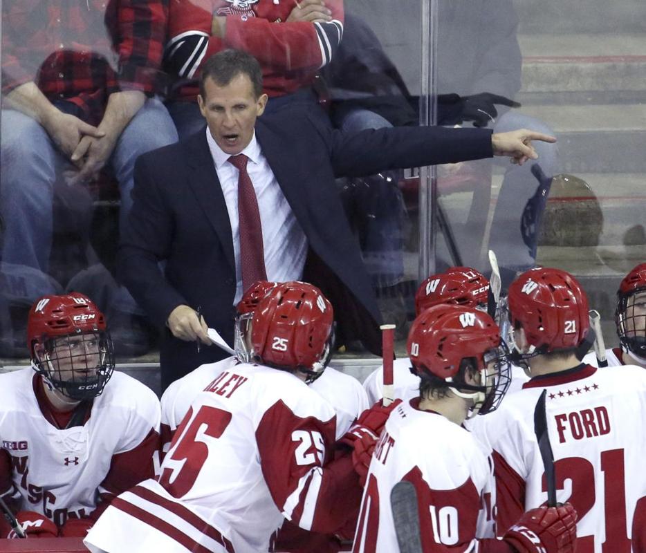 Le coach de Cole Caufield congédié ?