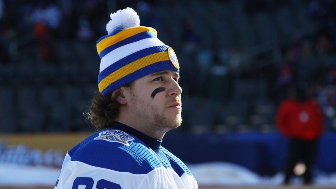 Nathan Beaulieu CRACHE sur les Sabres...