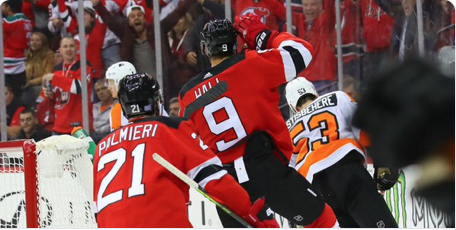 Pendant que Montréal rêve à Taylor Hall, il continue sa guerre avec les fans des Devils....