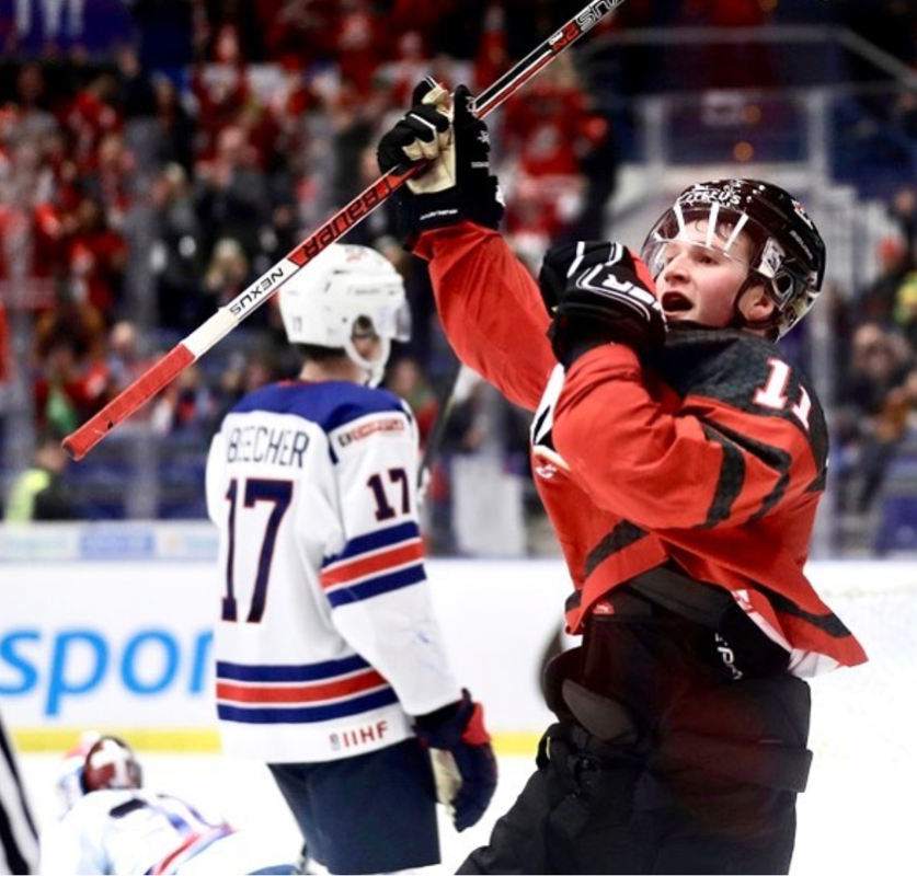 Alexis Lafrenière critiqué pour sa célébration...