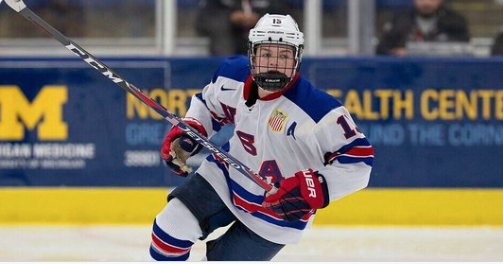 Le coach de Cole Caufield a trouvé qu'il se la COULAIT DOUCE...