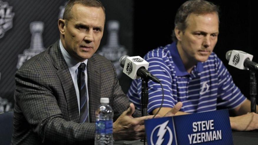 Steve Yzerman veut Jon Cooper...à Détroit...