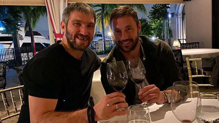 HAHA...Ovechkin a saoulé Kovalchuk hier ?