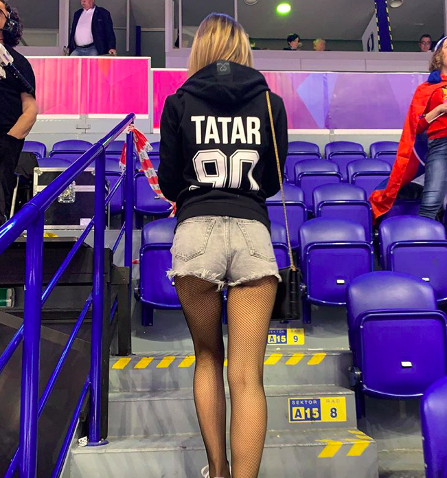 La blonde de Tomas Tatar...S'est fait traiter de PROSTITUÉE sur INSTAGRAM...