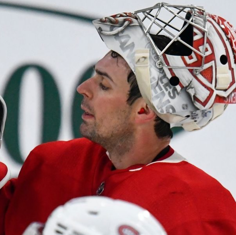 Pourquoi Carey Price porte des bouchons à l'entraînement ?