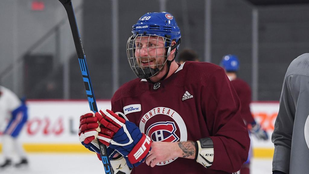 Après avoir JURÉ qu'il allait jeter les gants contre Dale Weise ce soir....