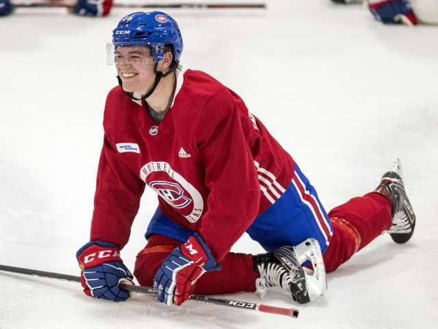 Cole Caufield a la tête à Montréal...