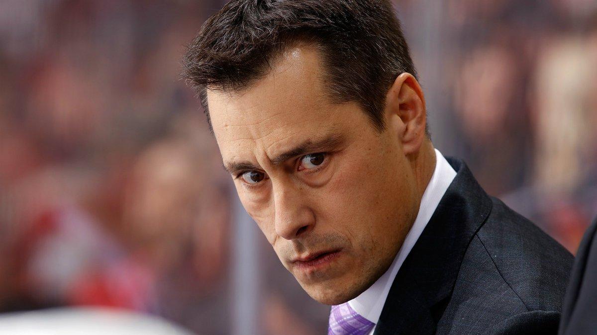 Guy Boucher ne se cache même plus, pour dire qu'il veut la place à Julien...