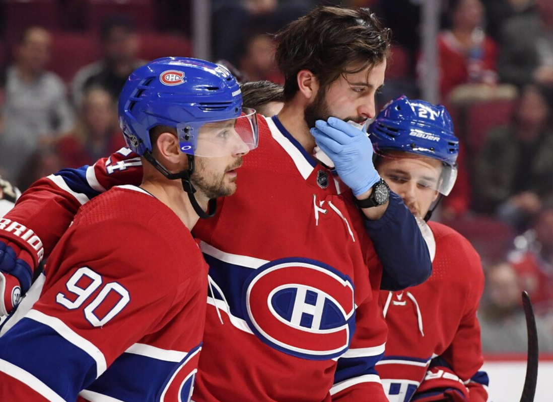 WOW...Danault est fait en béton !!!