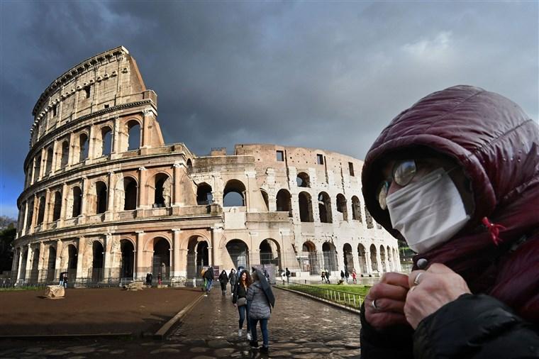 Imagine...T'es POGNÉ en ITALIE...