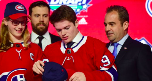 Les Devils ne lâchent pas le MORCEAU... Pour Cole Caufield..