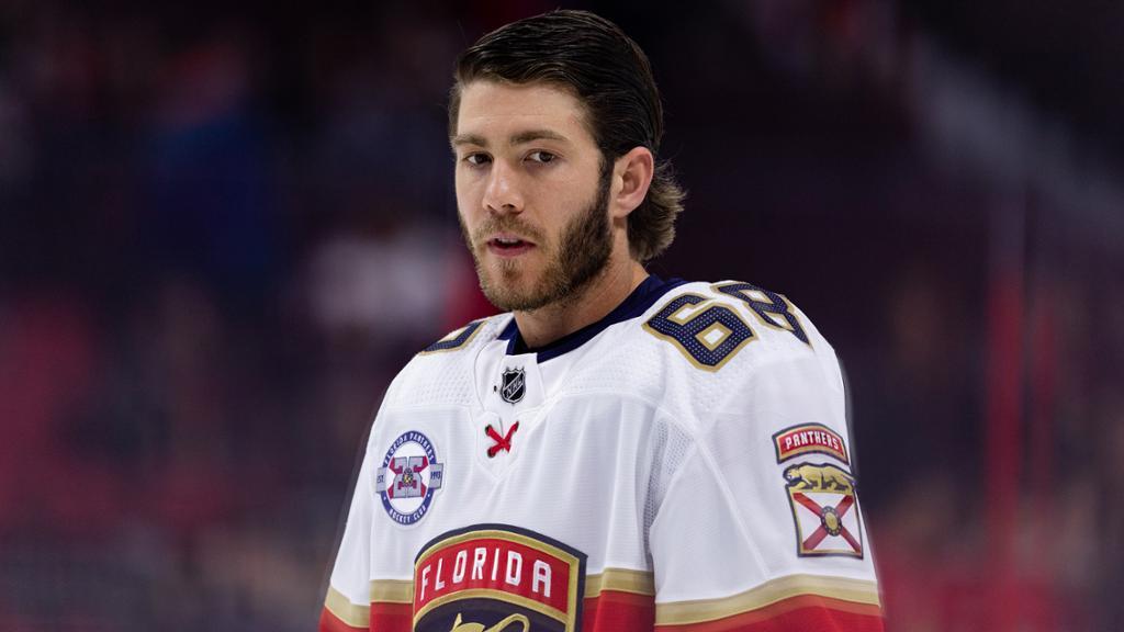 Ne pas repêcher Alex Holtz...pour signer Mike Hoffman?