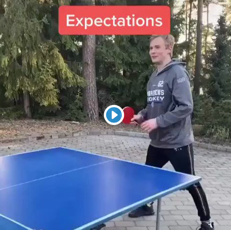 Artturi Lehkonen le CHIRURGIEN...HAHA!!!!