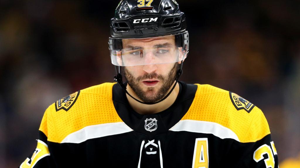 Patrice Bergeron est CHANCEUX..Que Chantal Machabée soit trop gentille..