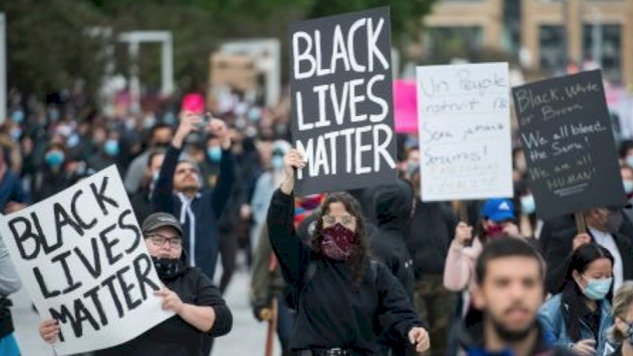 À Montréal, tu MANIFESTES contre le RACISME...tu DÉTRUIS TA VILLE...