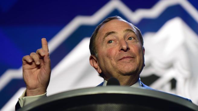 Gary Bettman est vraiment le champion des IMBÉCILES !!!