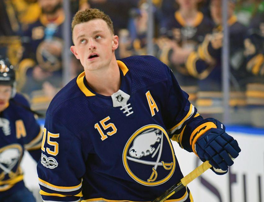 Jack Eichel allait prendre le chemin du New Jersey.