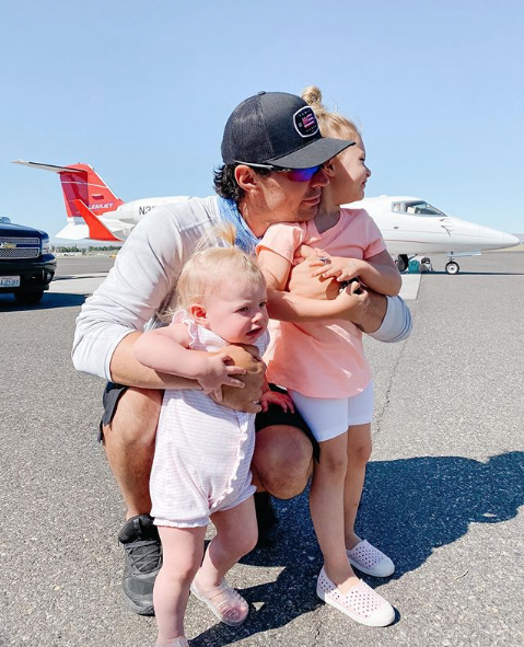 La femme de Carey Price remet un internaute à sa place..