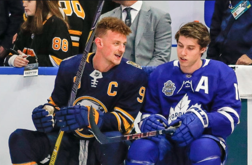 Mitch Marner ou Jack Eichel? La réponse de....