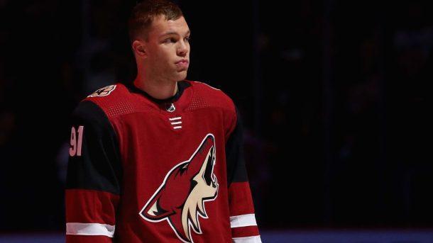 OUCH...Taylor Hall a été insulté par les Coyotes !!!