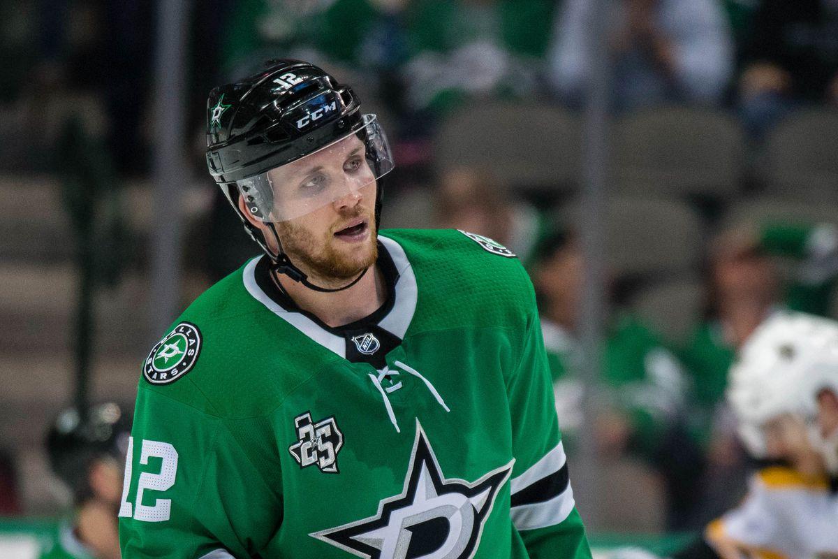 Radek Faksa est sur le marché à Dallas.