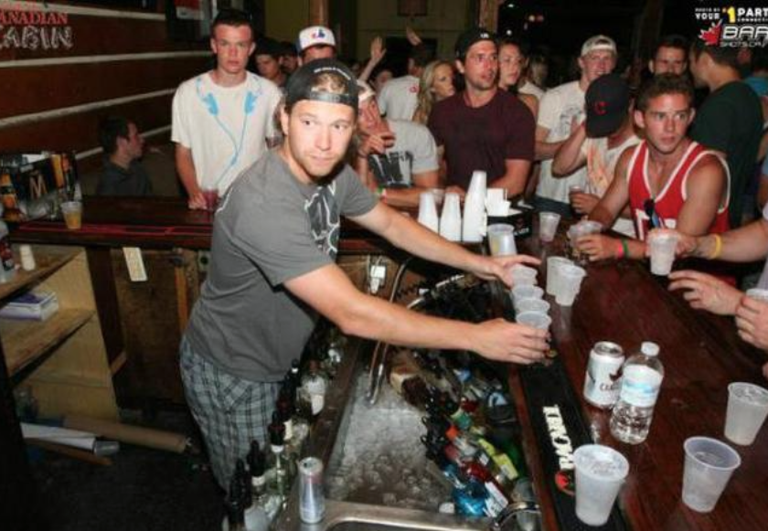 Claude Giroux est-il retombé dans l'ALCOOL?