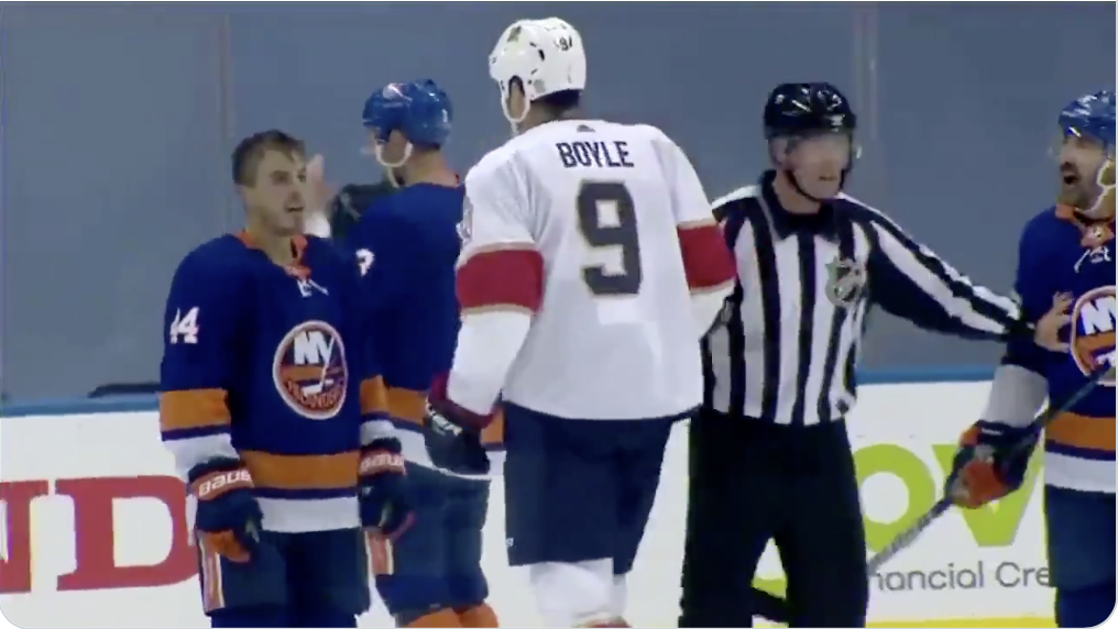 Jean-Gabriel Pageau a fait PIPI dans ses culottes !!!