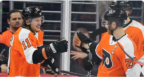 Claude Giroux et Travis Konecny, les DEUX CHOKEUX des Flyers....