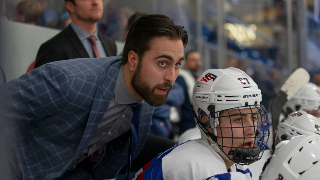 Alex Tuch envoie un message à Montréal...