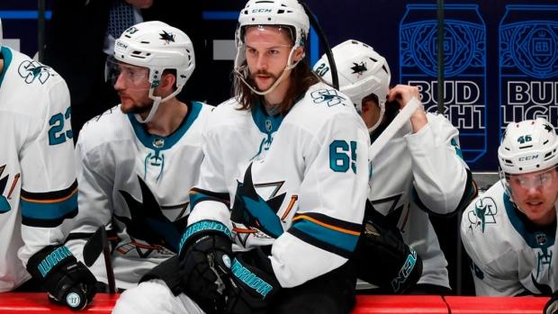 Comment le DG des Sharks...peut-il encore avoir sa JOB...