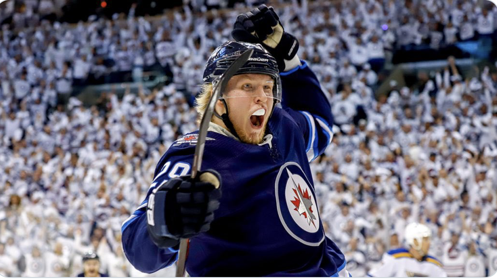 Patrik Laine met la pression sur son DG...