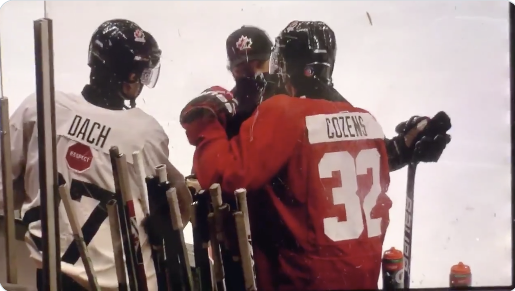 AYOYE...Les deux LEADERS du Canada se font renvoyer de l'entraînement...