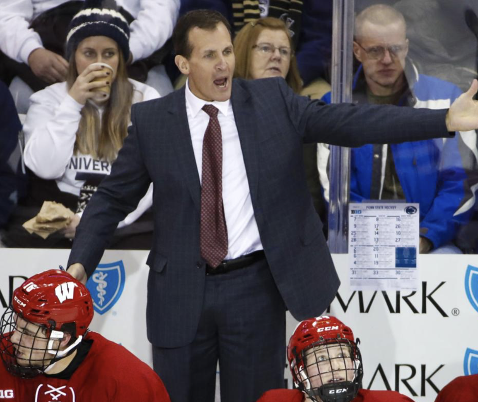 HAHA...Le coach de Cole Caufield accusé...